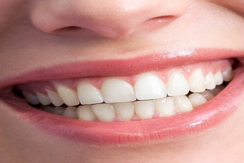 سفید شدن لثه و کشیدن دندان